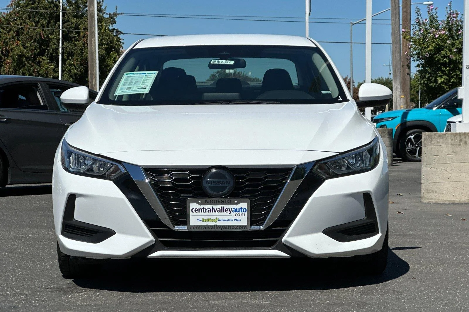 Used 2023 Aspen White Tricoat Nissan SV image 9