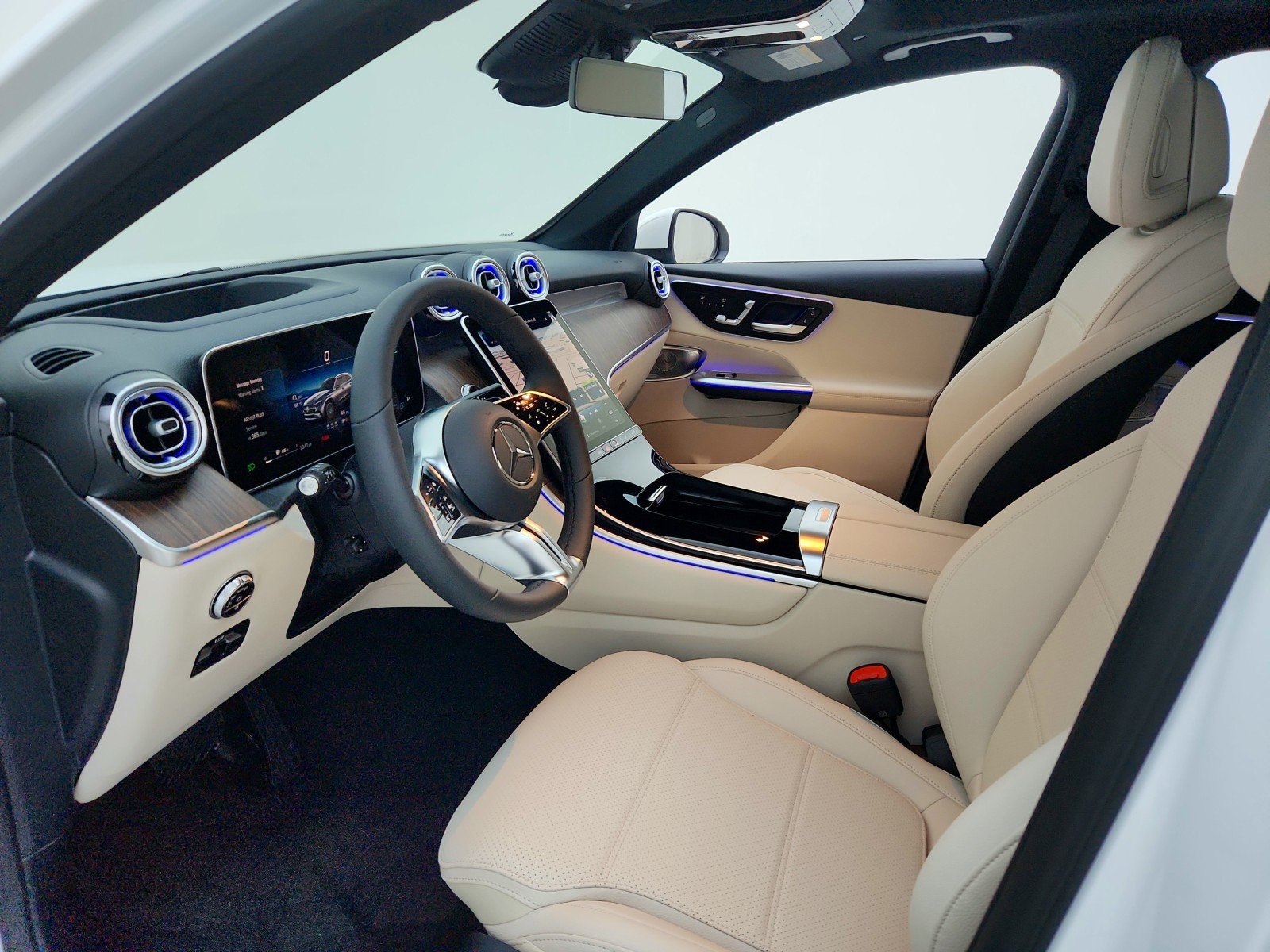 New 2026 Polar White Mercedes-Benz GLC 300 SUV image 16