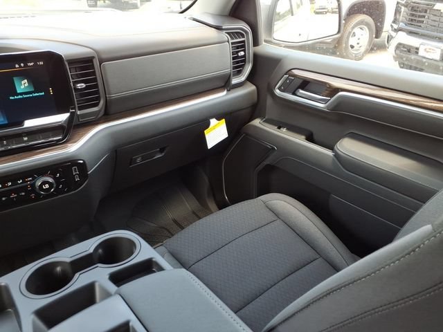 New 2026 Summit White Chevrolet LT image 20
