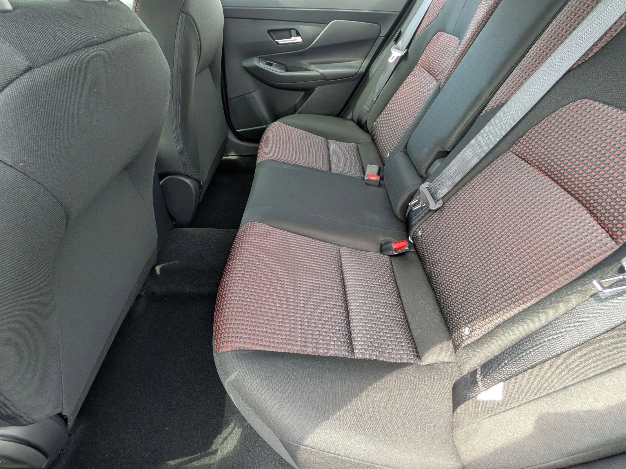 New 2026 Atlantic Gray Metallic Nissan SR image 20