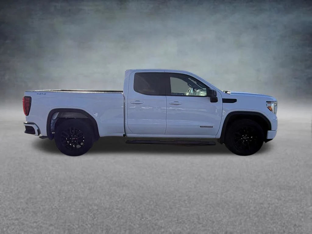 Used 2021 SUMMIT WHITE GMC Elevation image 7