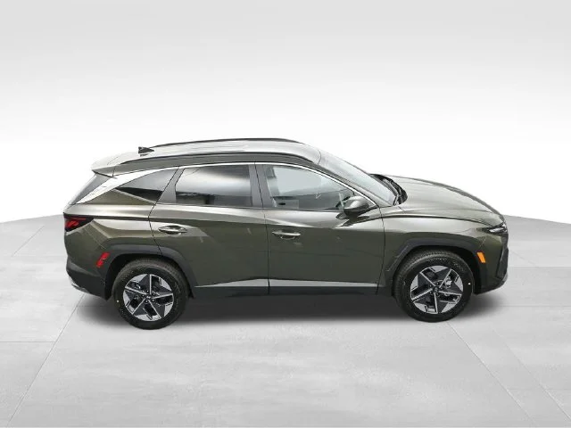 Used 2026 Green Hyundai SEL image 31