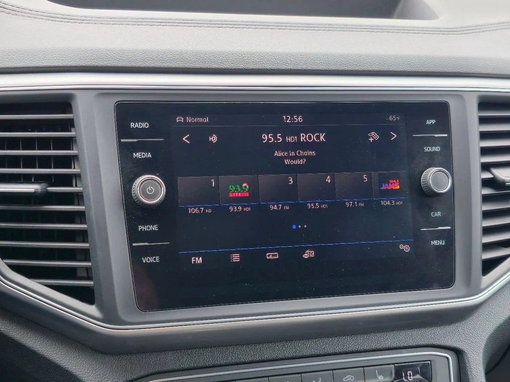 2019 Volkswagen Atlas SE w/Tech - Photo 12