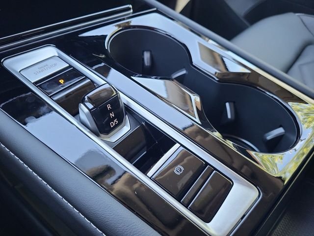 New 2026 Silver Volkswagen SE w/Technology image 24