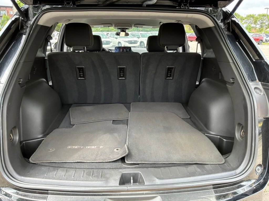 Used 2023 Black Chevrolet 2LT image 28