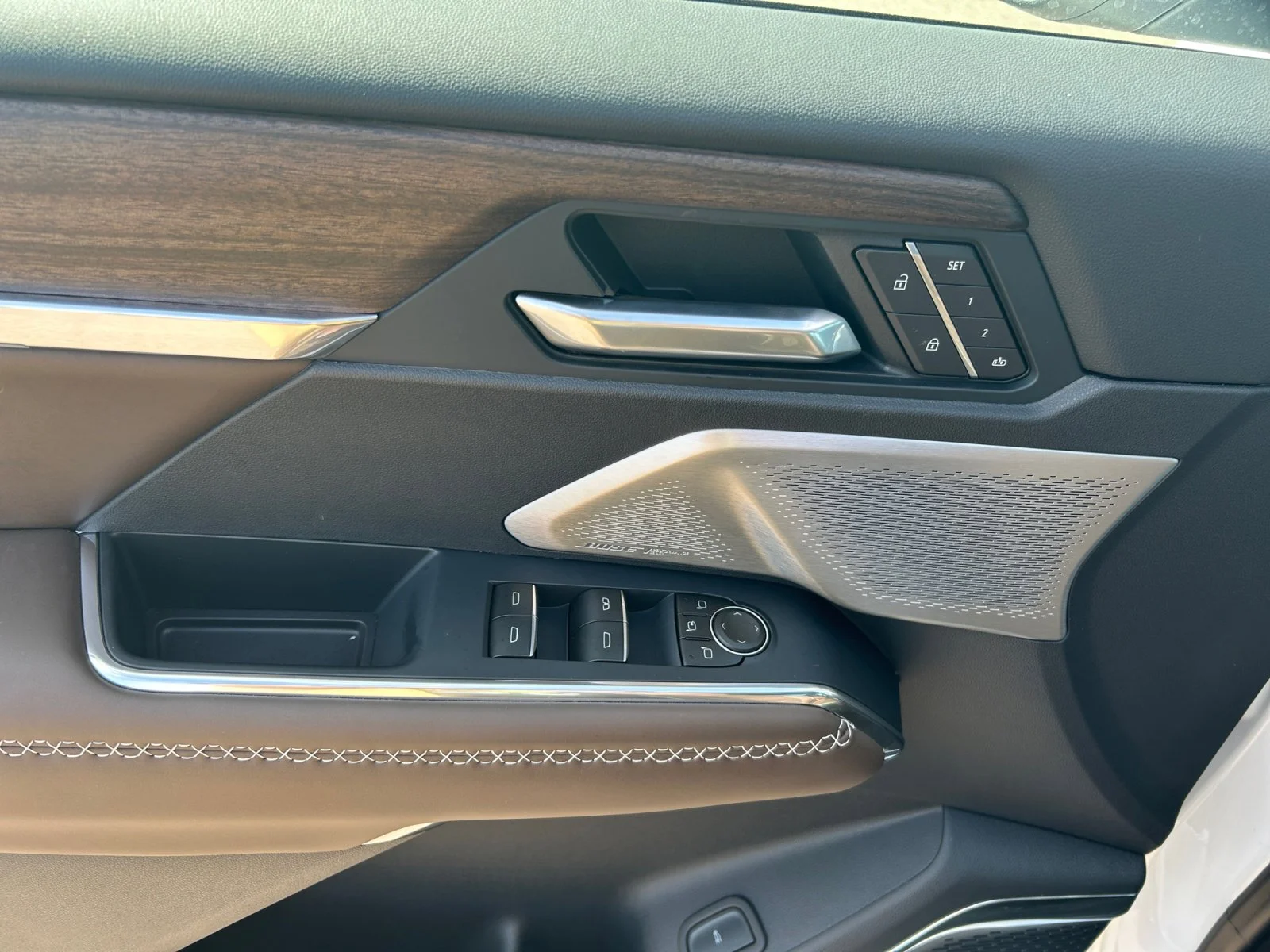 New 2026 Summit White GMC Denali Ultimate AWD image 17