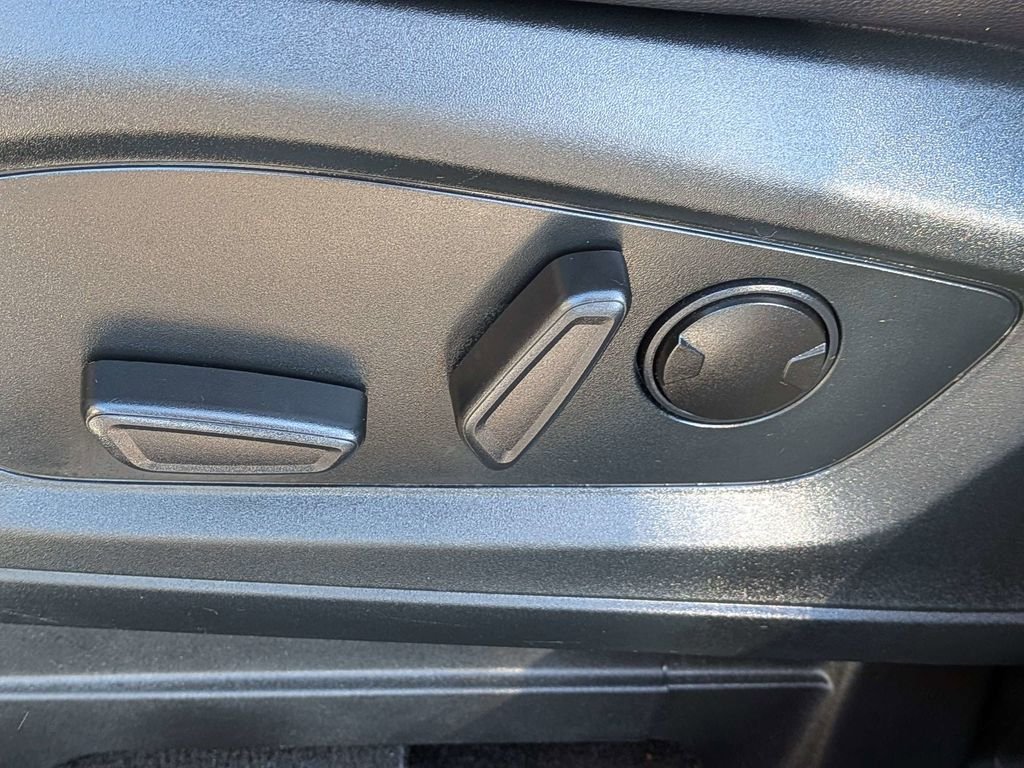 Used 2022 Gray Ford Limited image 21