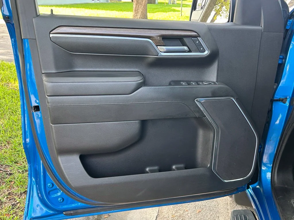 Used 2022 Glacier Blue Metallic Chevrolet LT image 26