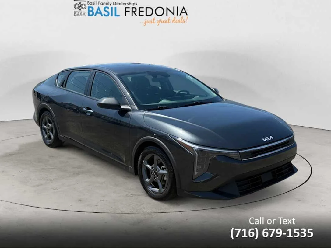 Used 2025 Interstellar Gray Kia LXS image 11