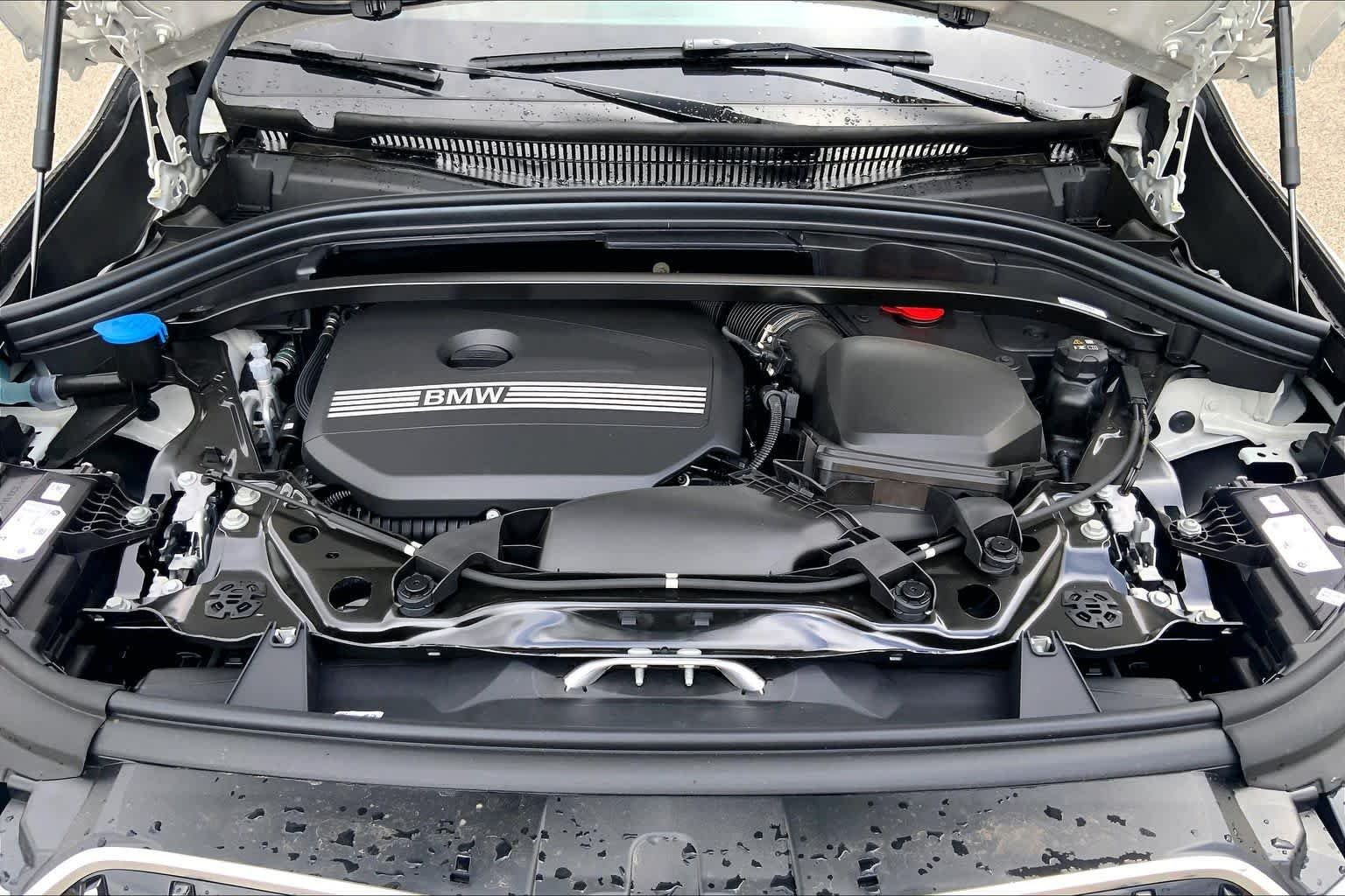 New 2026 Alpine White BMW xDrive28i image 16