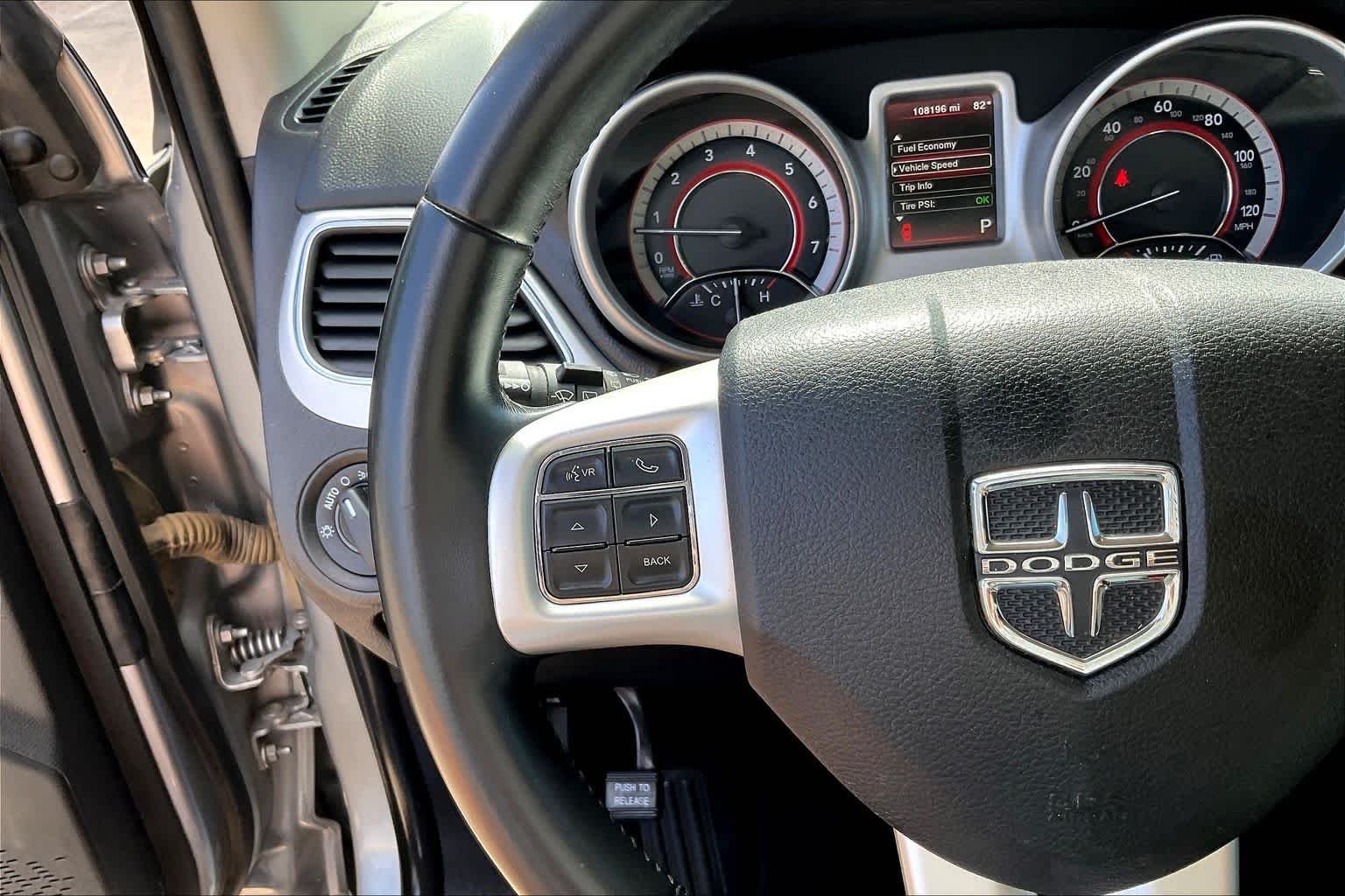 Used 2018 Billet Clearcoat Dodge SE image 23