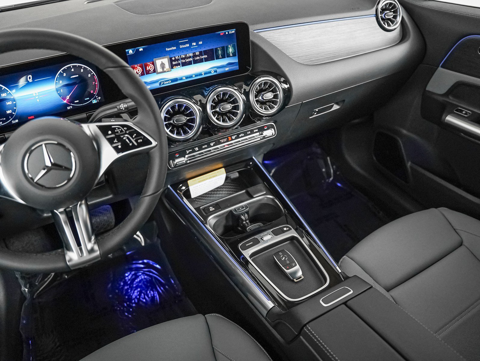 New 2026 Polar White Mercedes-Benz GLA 250 image 14