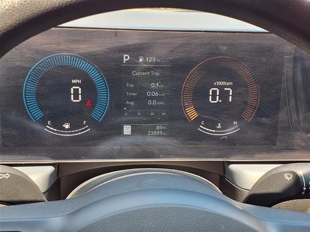 Used 2024  Hyundai  image 23