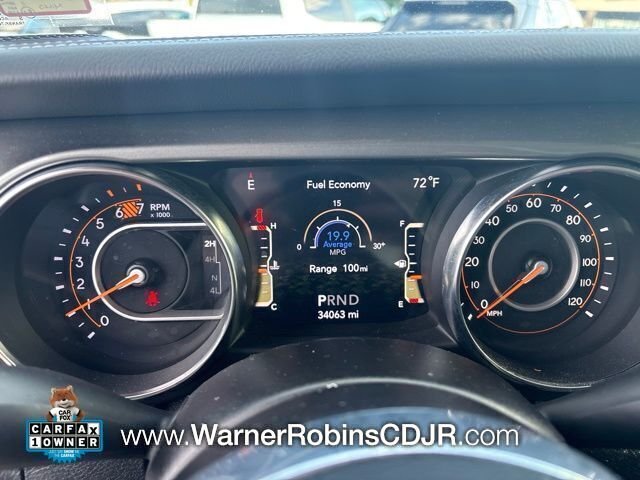 Used 2021 White Jeep Unlimited Sahara image 6