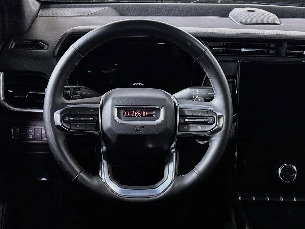 Used 2025 Black GMC Elevation image 13