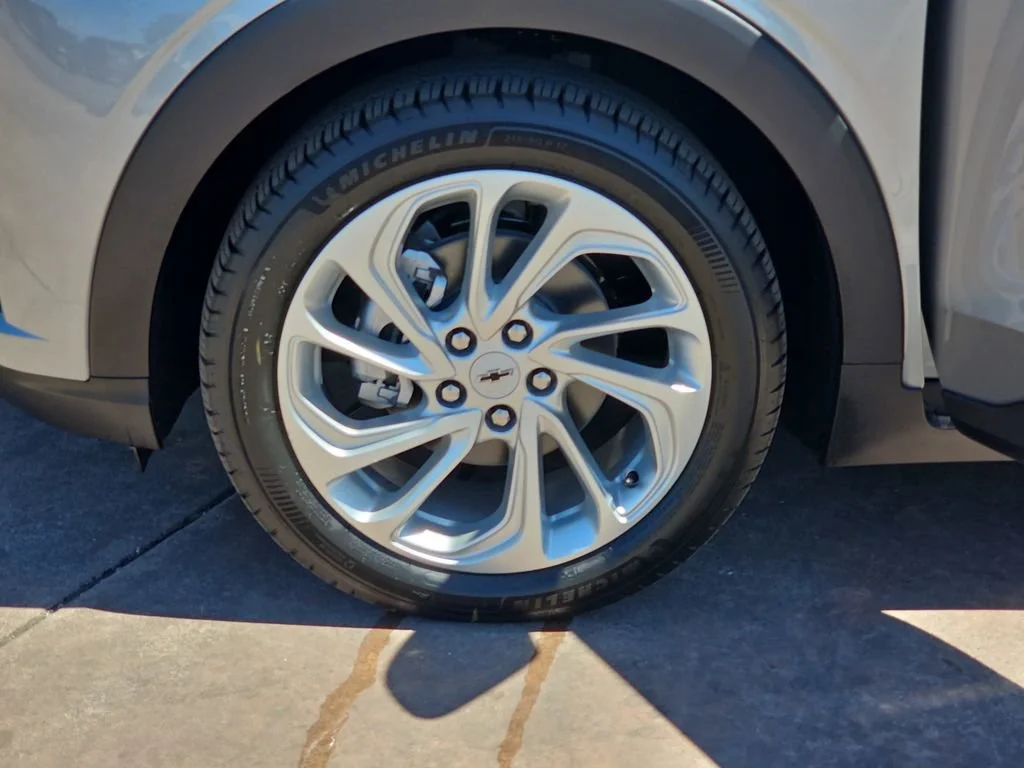 2027 Chevrolet Bolt LT - Photo 36