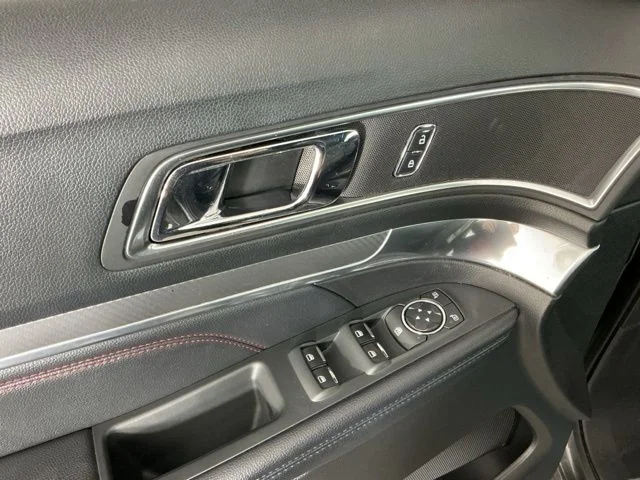 Used 2018 Gray Ford Sport image 14