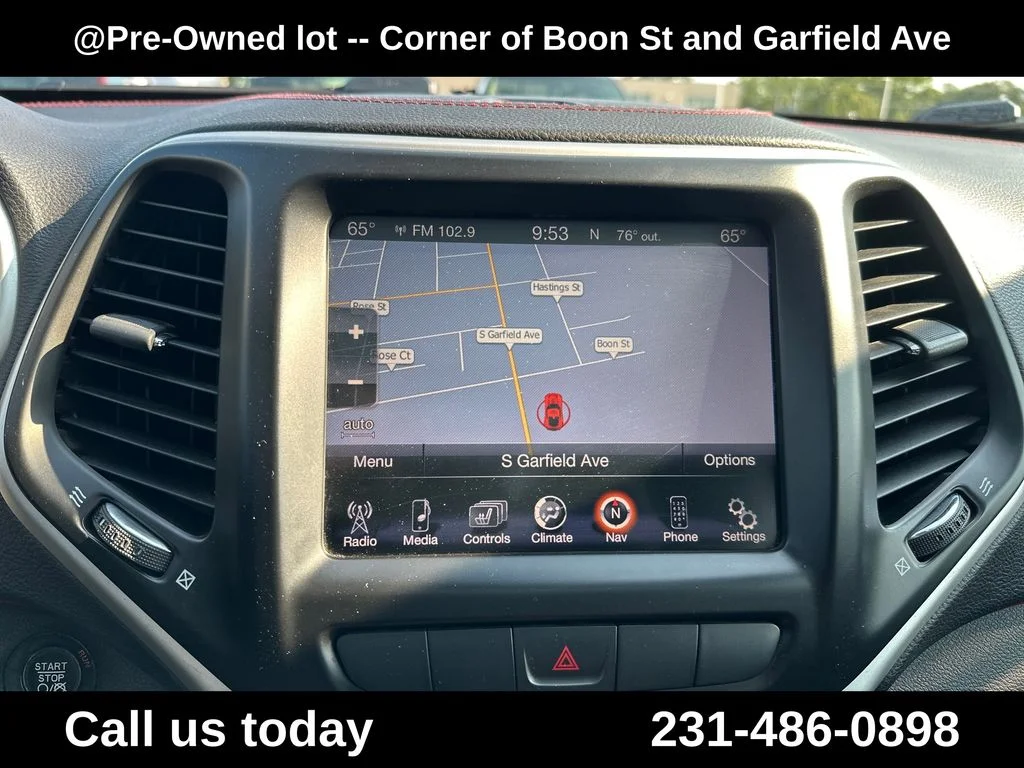 Used 2015 Orange Jeep Trailhawk image 23