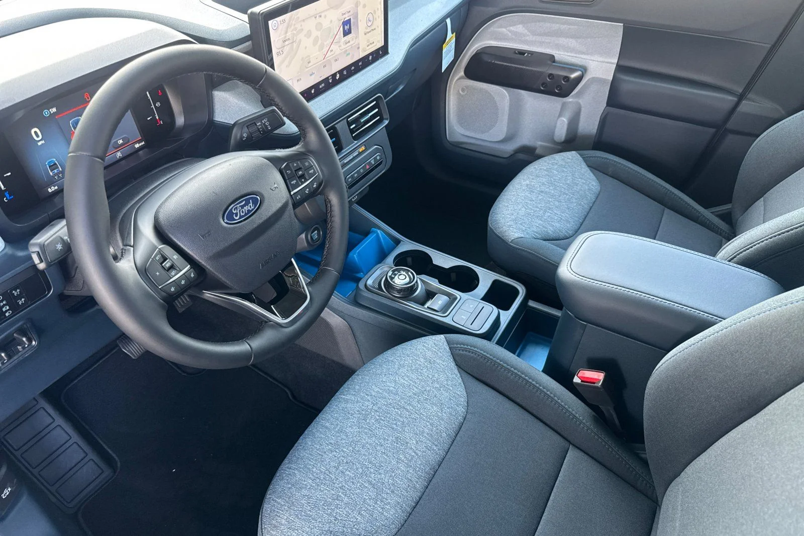 New 2026 Carbonized Gray Metallic Ford XLT image 10