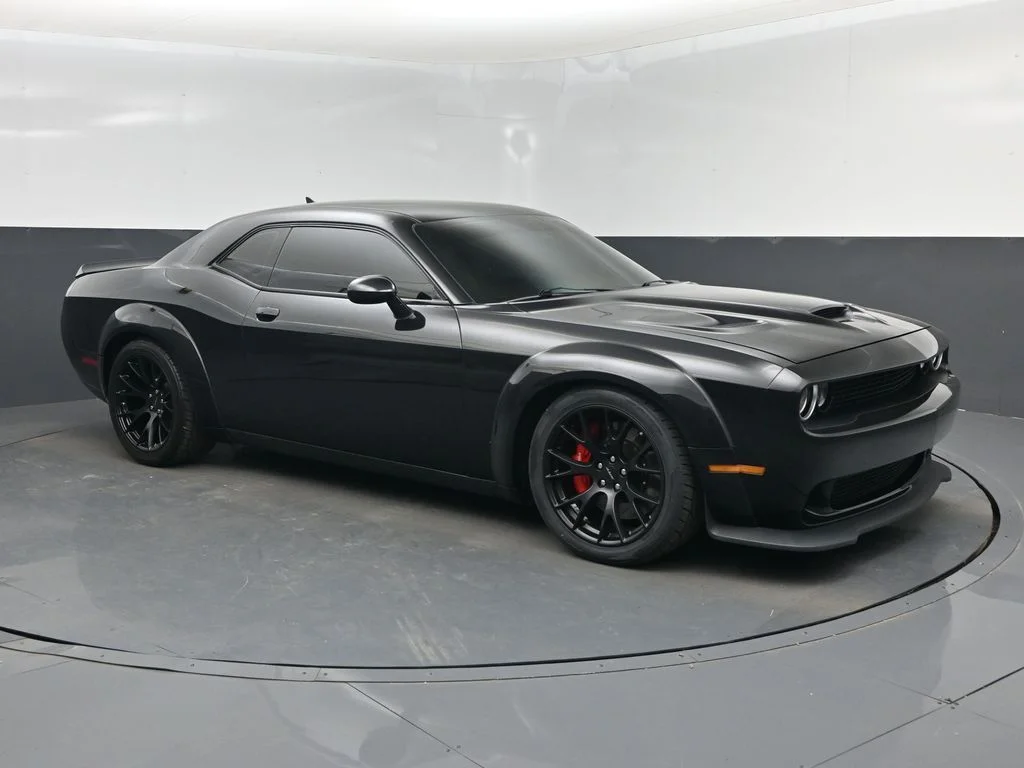 2015 Dodge Challenger SRT Hellcat's photo