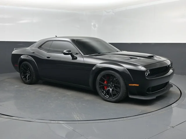 2015 Dodge Challenger SRT Hellcat's photo