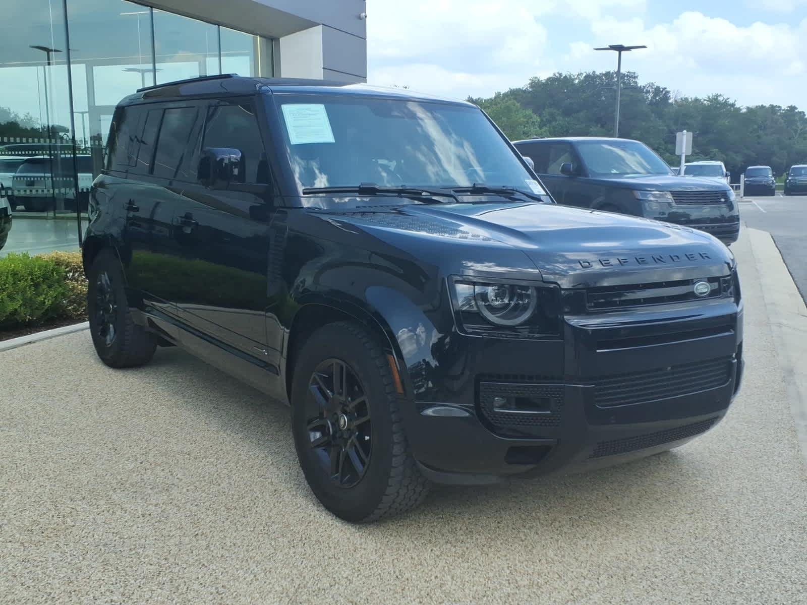 Certified Used 2025 Santorini Black Metallic Land Rover X image 3