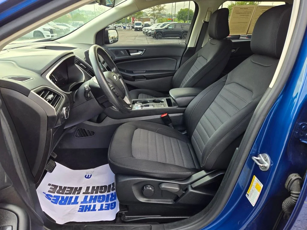 Used 2021 Blue Ford SE image 14