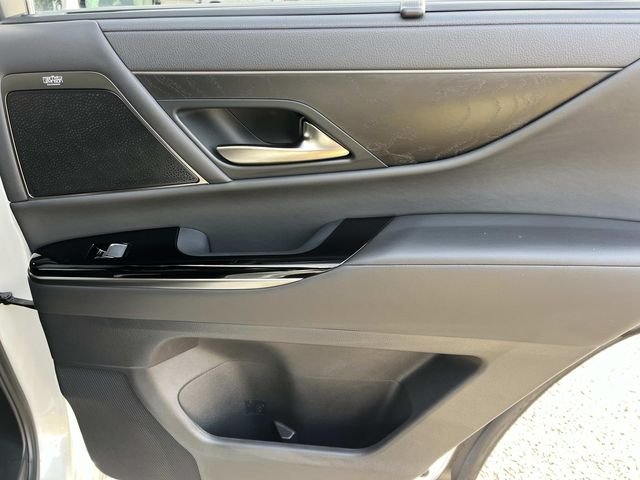 2024 Lexus LX Luxury - Photo 27