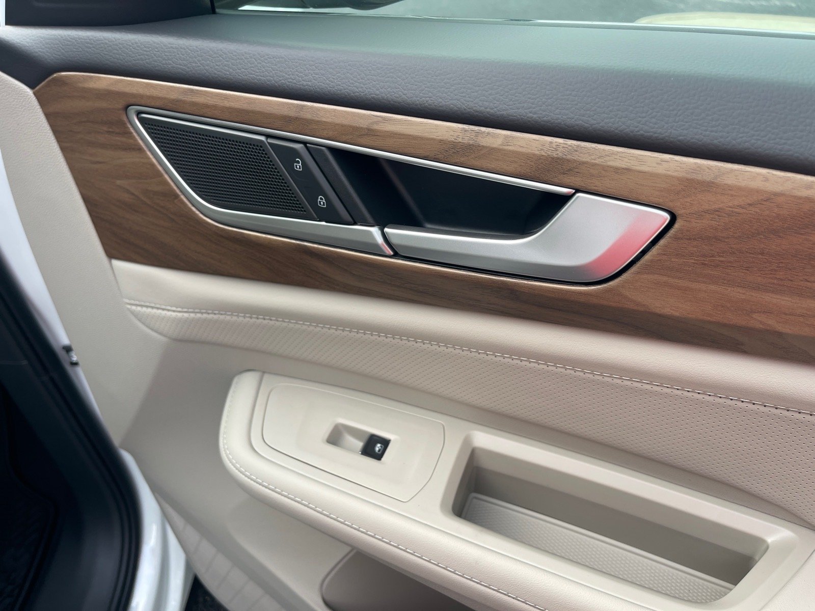 2026 Volkswagen Atlas SE - Photo 19