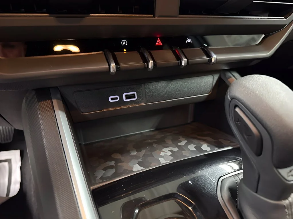 2026 Chevrolet Colorado Work Truck - Photo 18