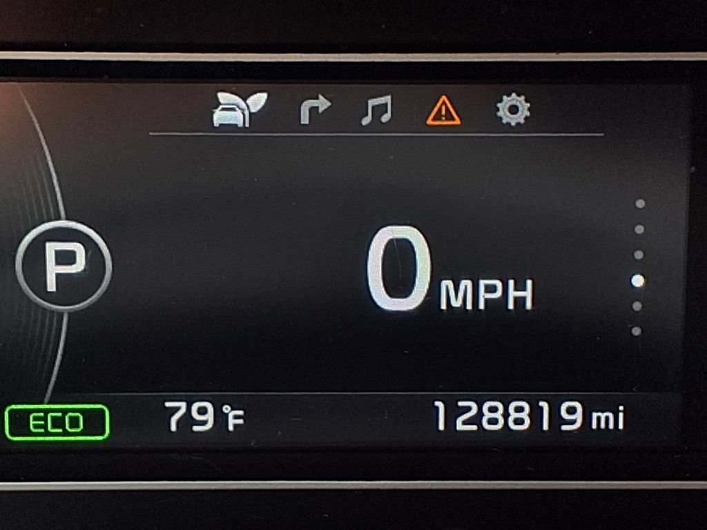 Used 2017 Black Kia EX image 14