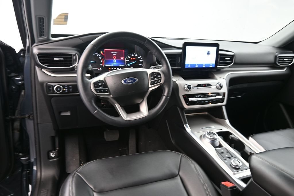 Used 2023 Blue Metallic Ford XLT image 17