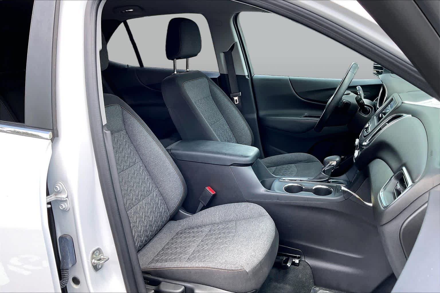 Used 2024 Summit White Chevrolet LT image 8
