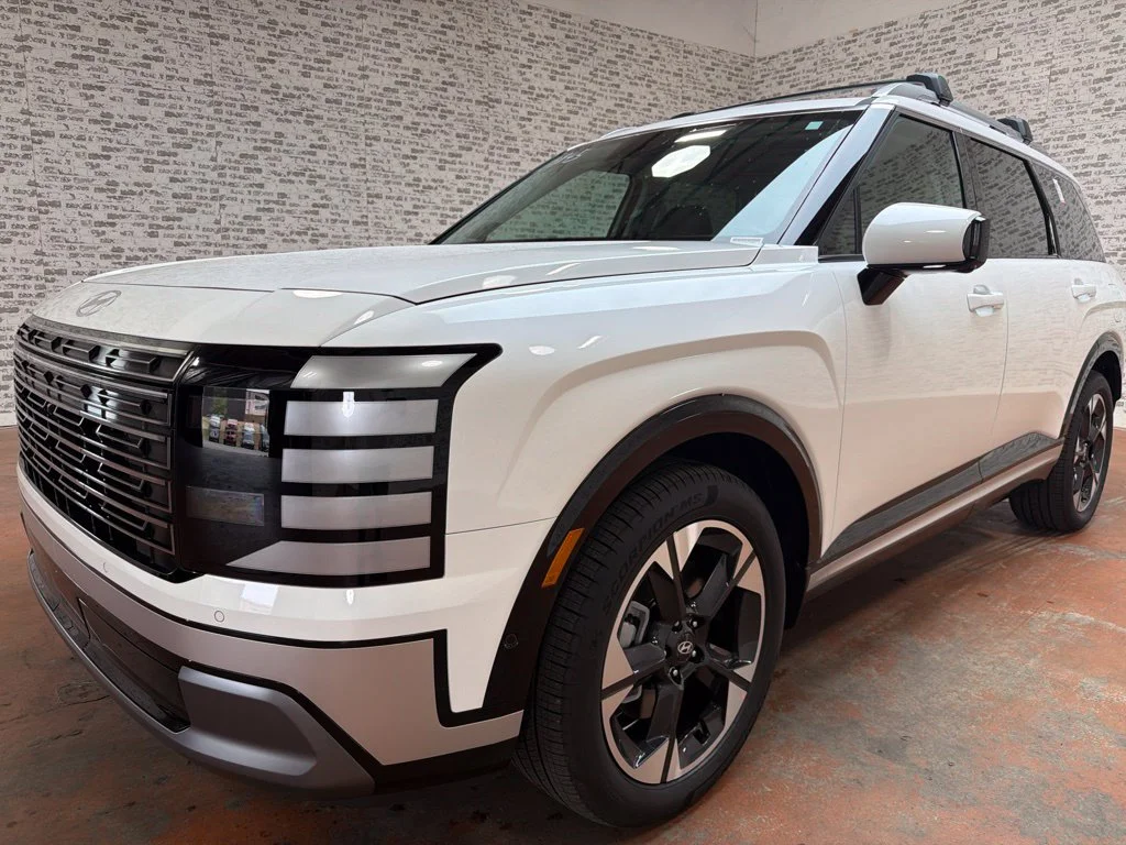 New 2027 Creamy White Pearl Hyundai Limited image 3