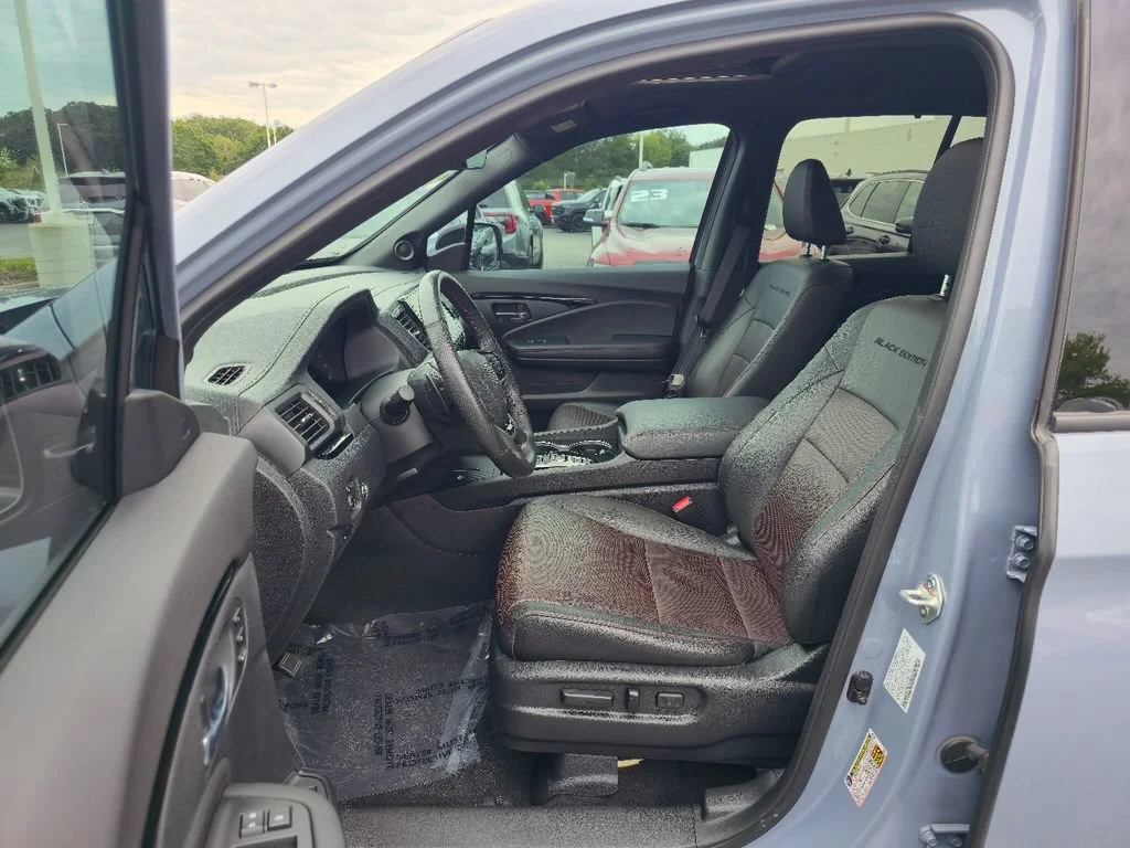 2025 Honda Ridgeline Black Edition - Photo 21