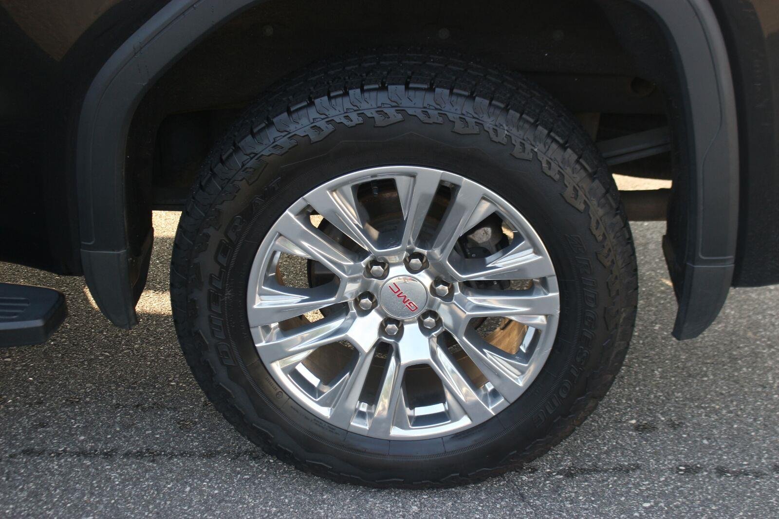 Used 2019 ONYX BLACK GMC Denali image 40