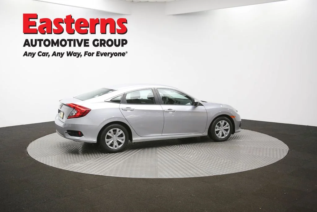 Used 2018 Silver Honda LX image 38