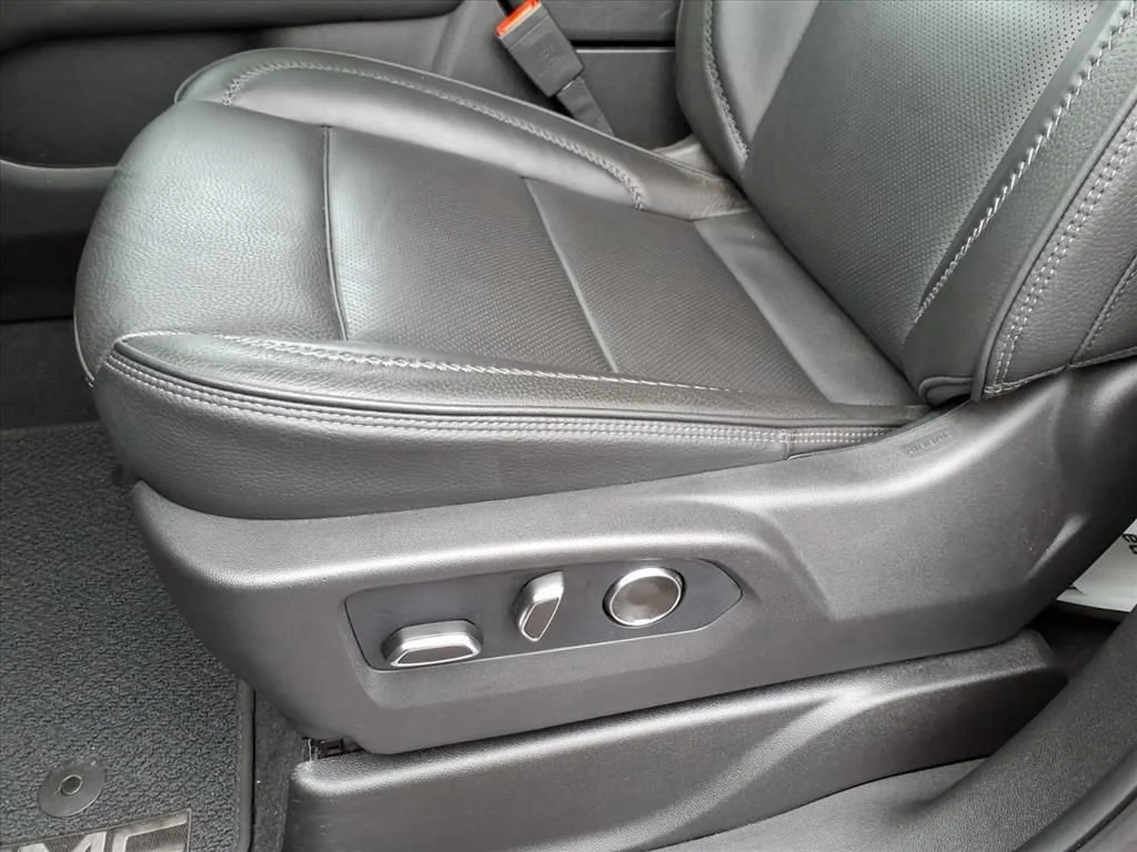 Used 2026 Volcanic Red Tintcoat GMC Denali image 4