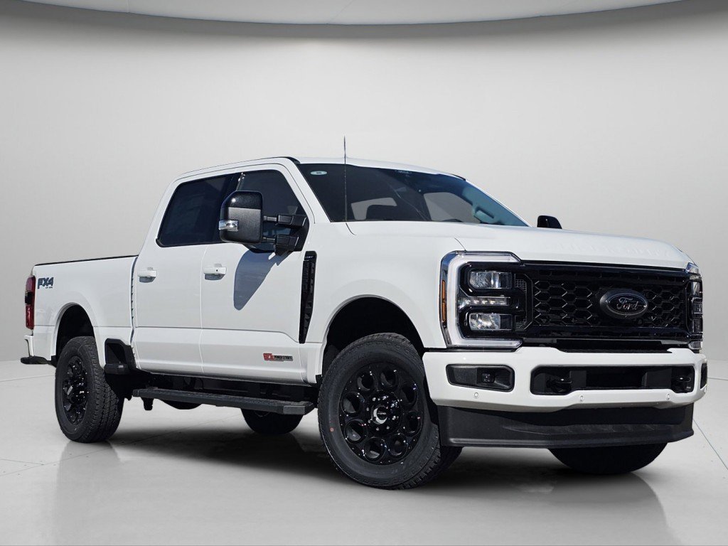 New 2026 Oxford White Ford LARIAT image 2