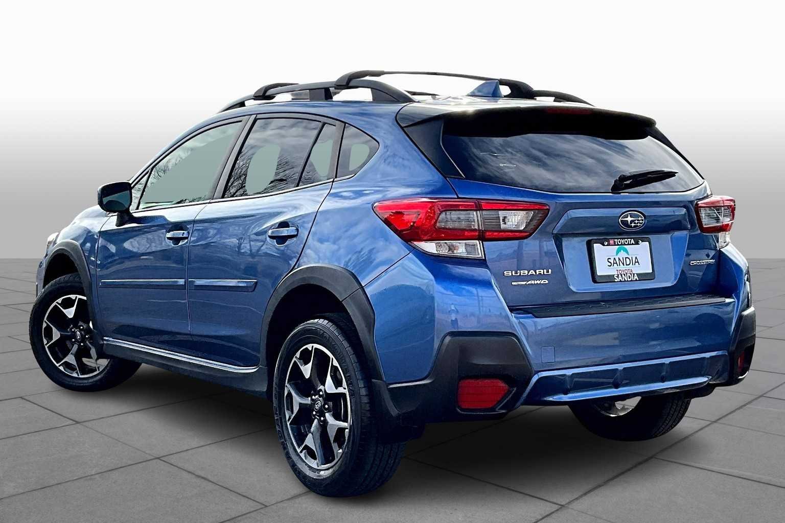 Used 2020 Quartz Blue Pearl Subaru Premium image 12