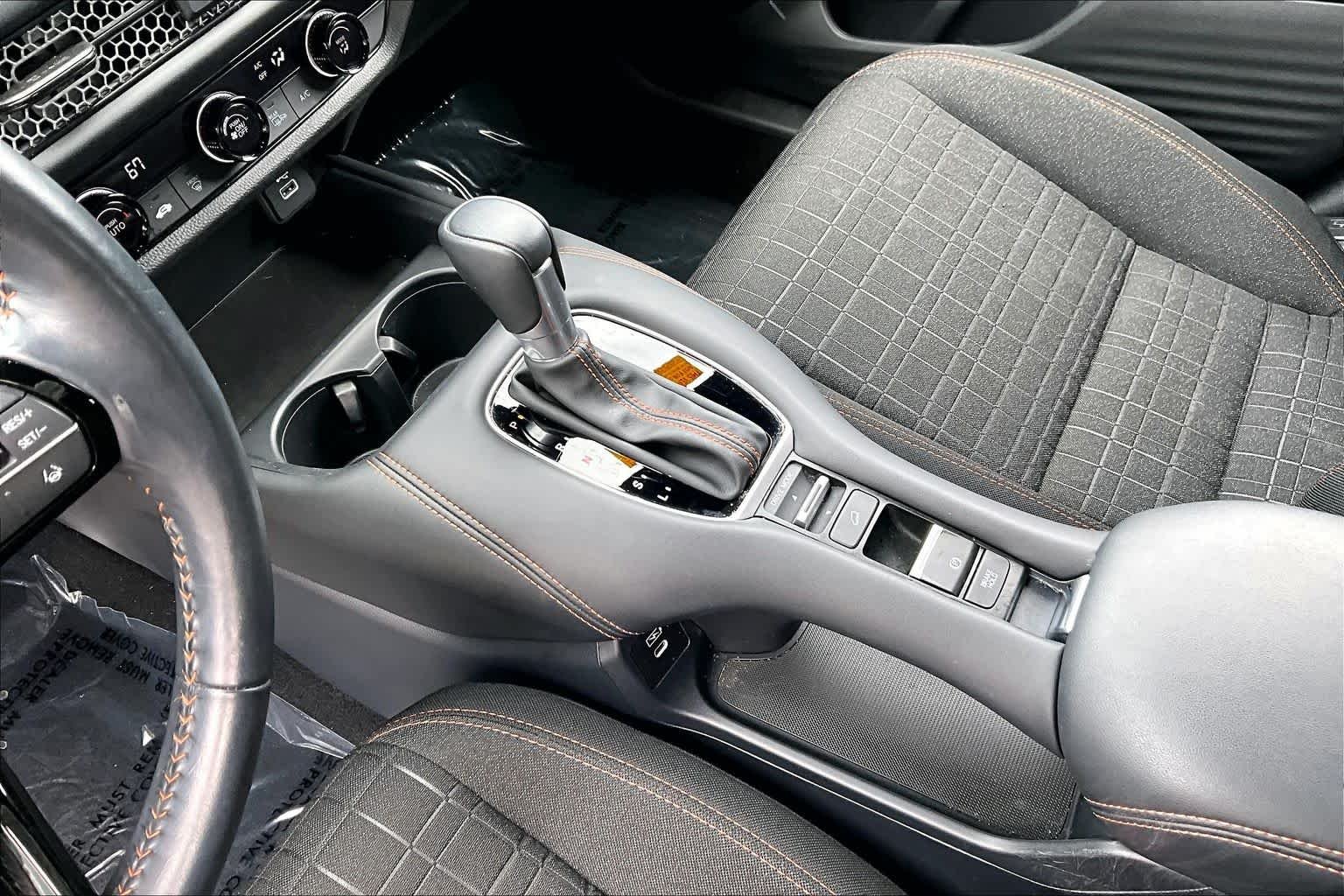 2025 Honda HR-V Sport - Photo 17