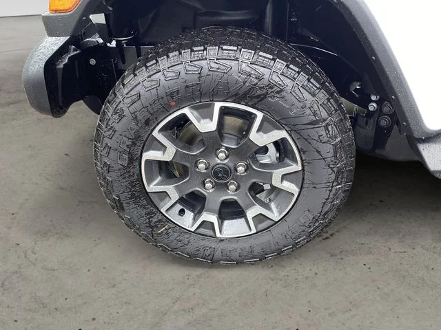 New 2026 Bright White Clearcoat Jeep 4-DOOR SAHARA image 15