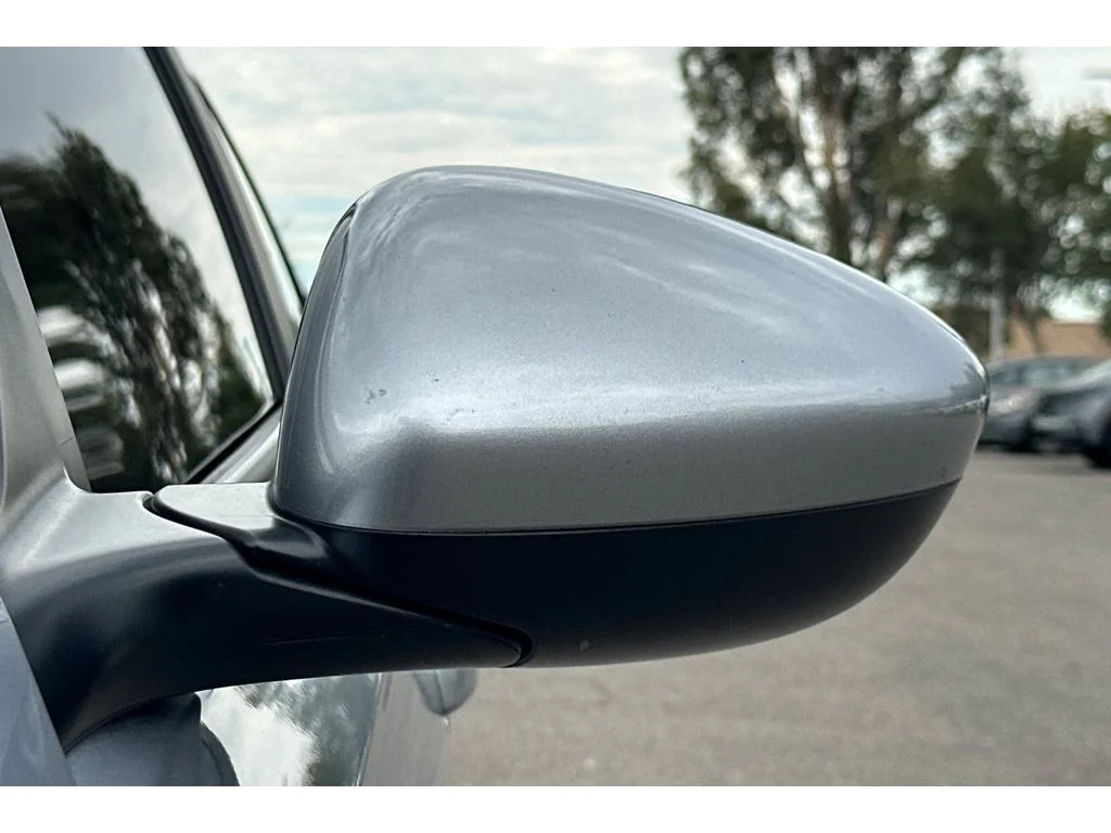 Used 2023 Lunar Silver Metallic Honda LX image 10