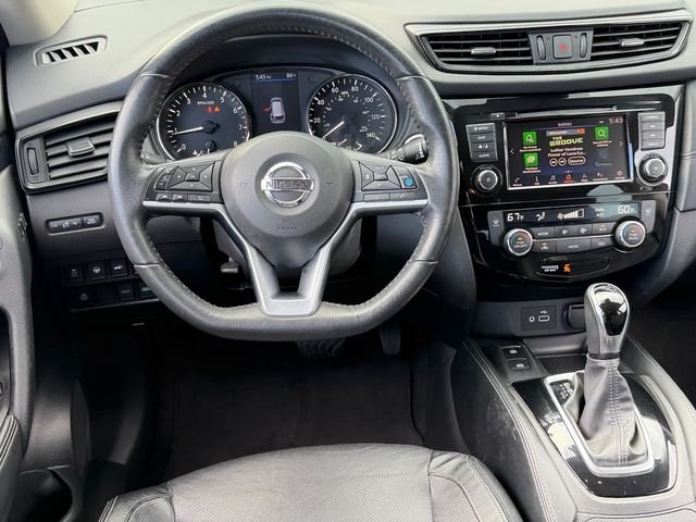 Used 2020 Black Nissan SL image 12