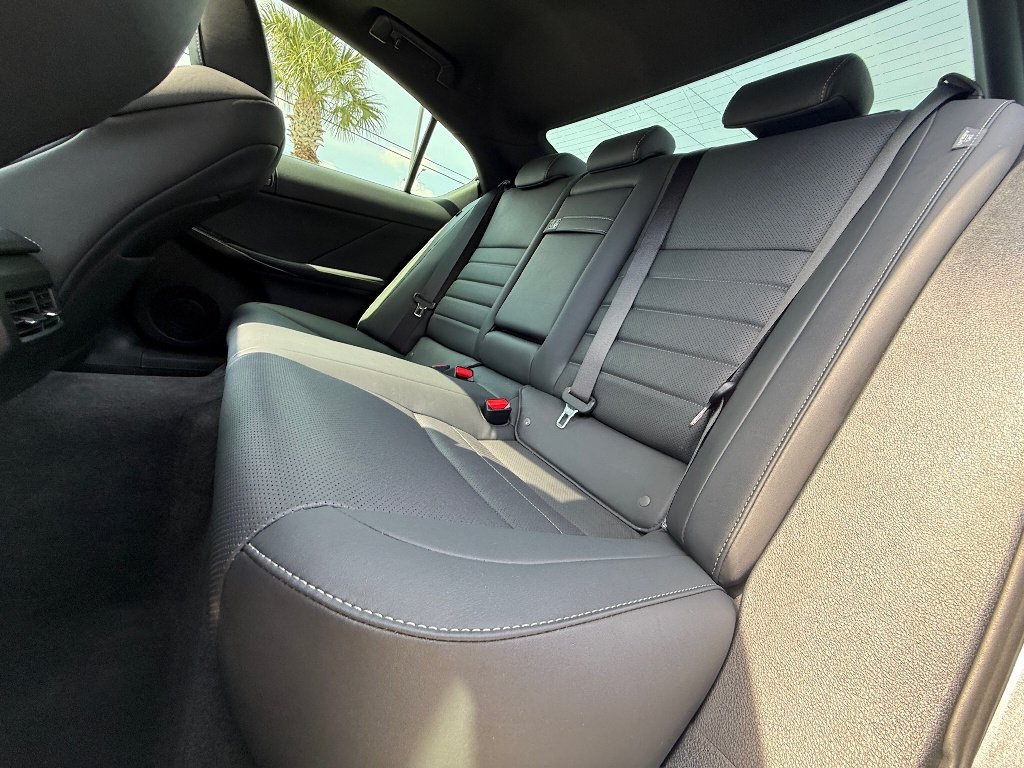 2022 Lexus IS 350 F SPORT - Photo 13