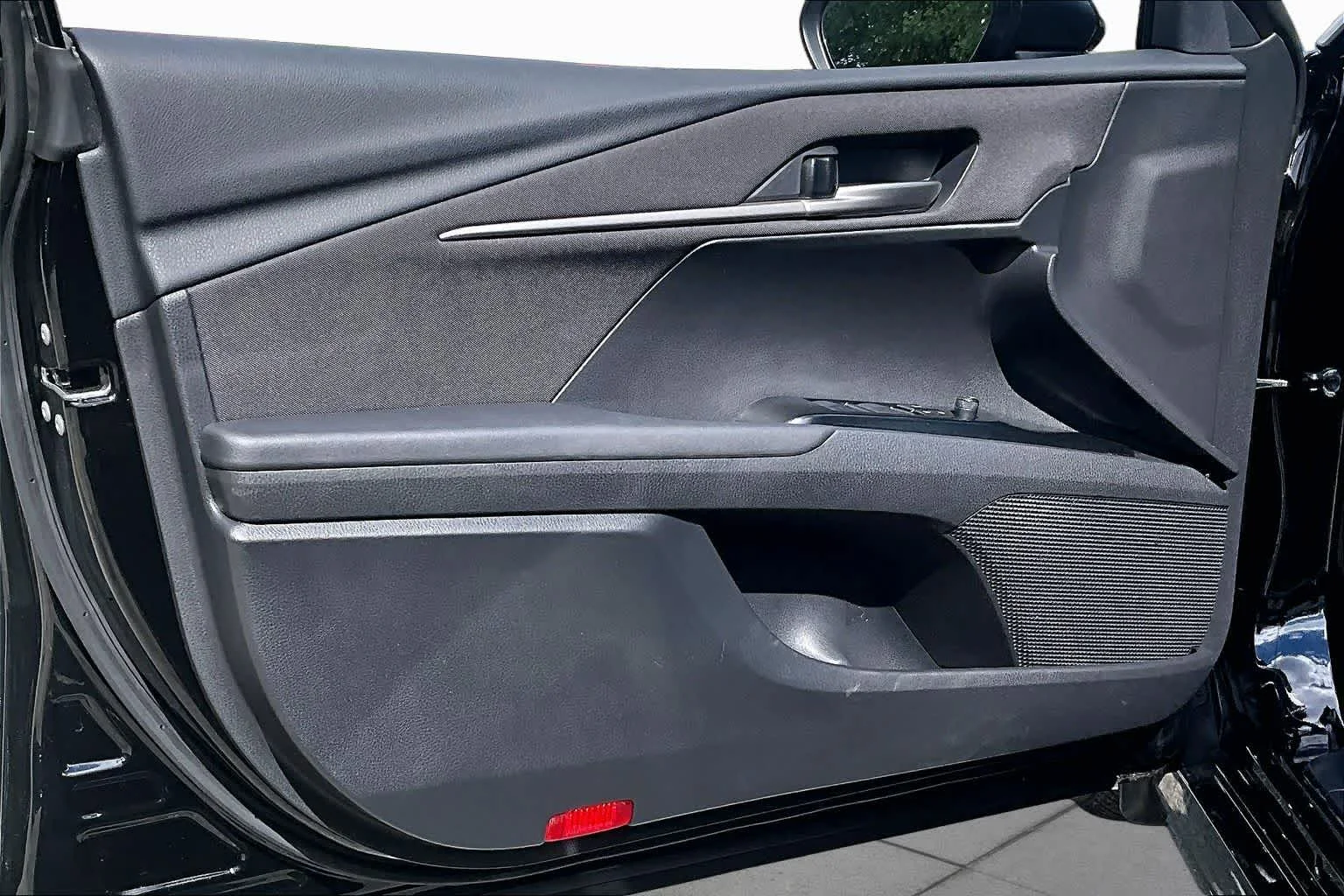 2025 Toyota Camry LE - Photo 22