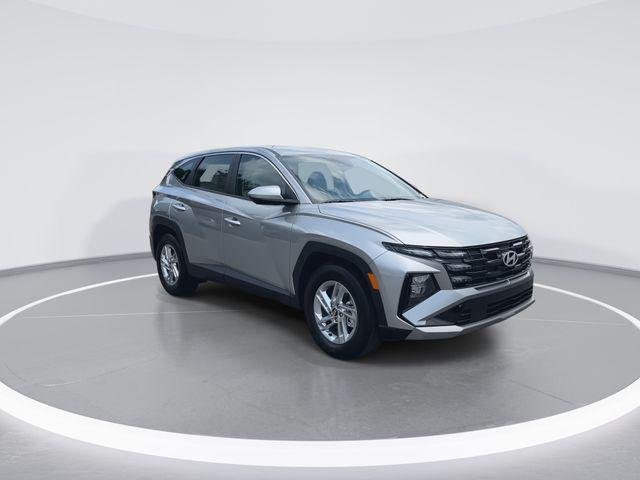 New 2026 Silver Hyundai SE FWD image 2
