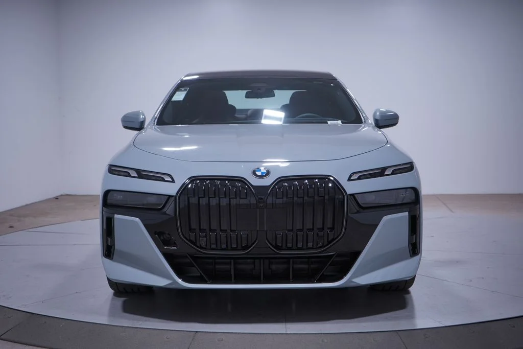 Used 2026 Gray Metallic BMW 740i image 3