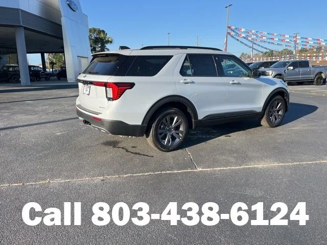 New 2026 Space White Metallic Ford Active image 3