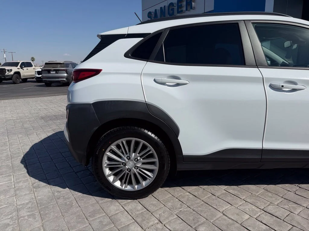 Used 2020 White Hyundai SEL image 12